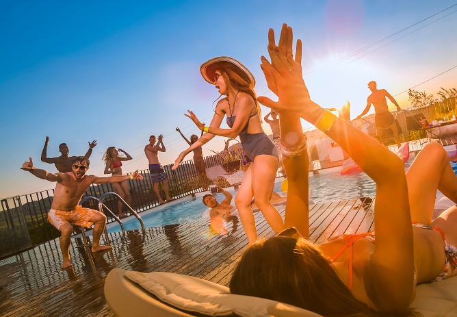 Finished Your Exams? Here’s How to Plan Your First Holiday